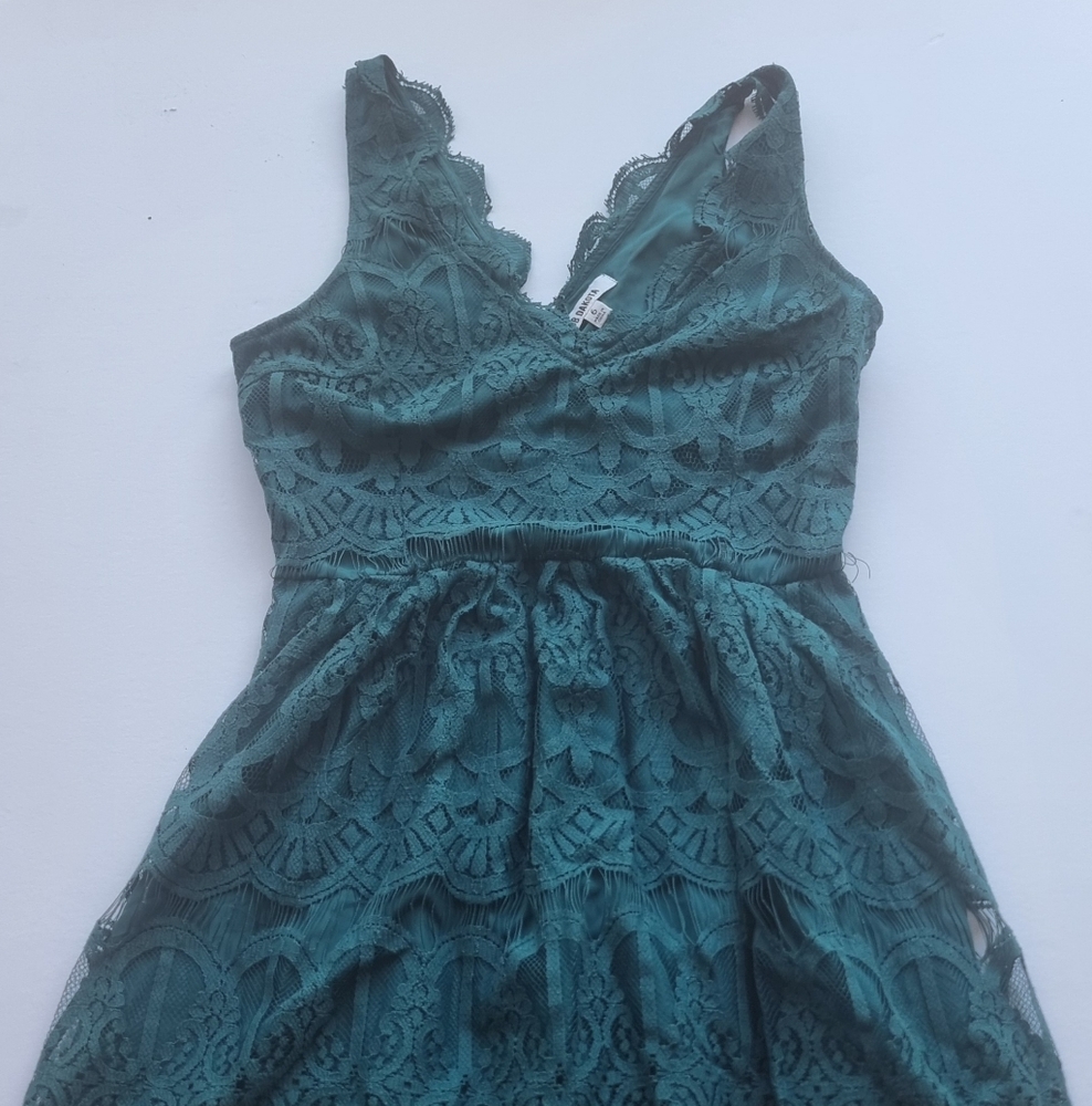 Green textured dress size 6 by BB Dakota